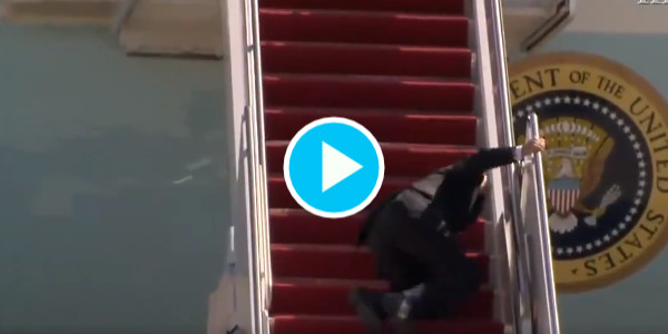 Watch Biden Fall-Down As He Struggles To Climb The Stairs Of Air Force One…